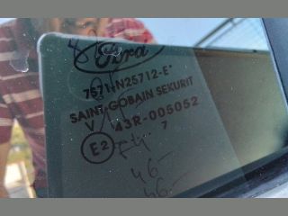 bontott FORD MONDEO IV Jobb hátsó Ajtó Kárpit