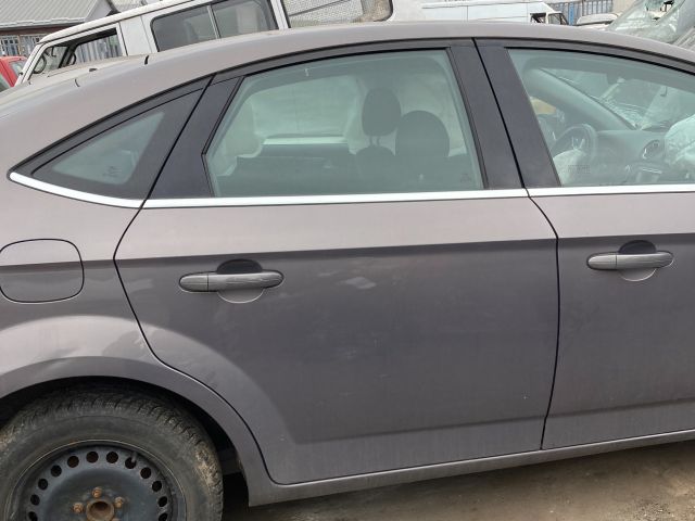 bontott FORD MONDEO IV Jobb hátsó Ajtó (Üres lemez)