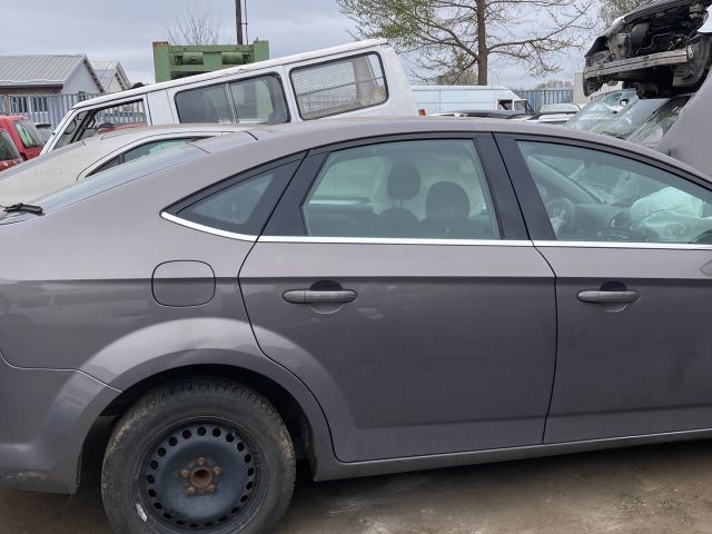 bontott FORD MONDEO IV Jobb hátsó Ajtó (Üres lemez)