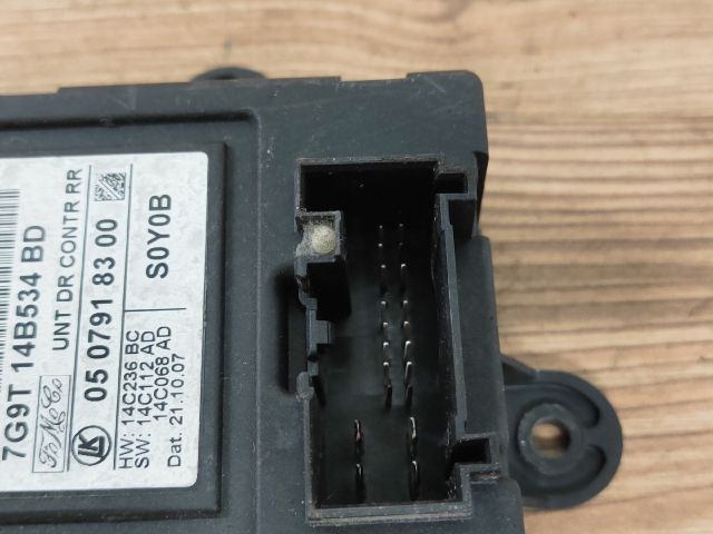 bontott FORD MONDEO IV Jobb hátsó Ajtó Vezérlőegység