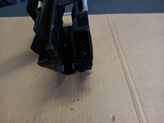 bontott FORD MONDEO IV Jobb hátsó Ajtózár