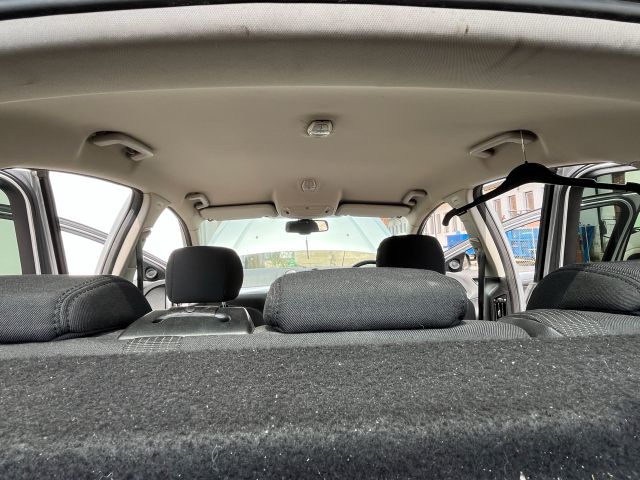 bontott FORD MONDEO IV Jobb hátsó Fejtámla