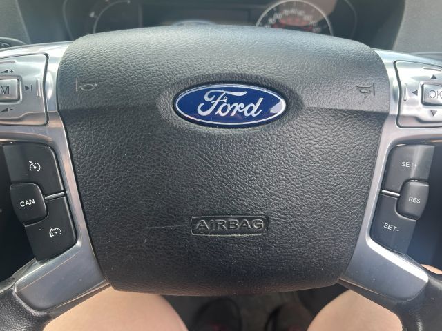 bontott FORD MONDEO IV Jobb hátsó Fejtámla