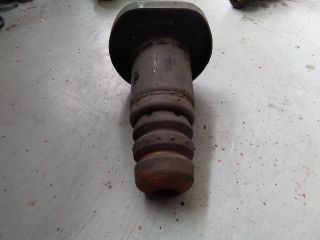 bontott FORD MONDEO IV Jobb hátsó Felső Rugótányér