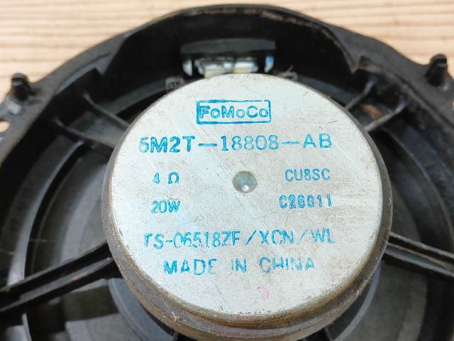 bontott FORD MONDEO IV Jobb hátsó Hangszóró