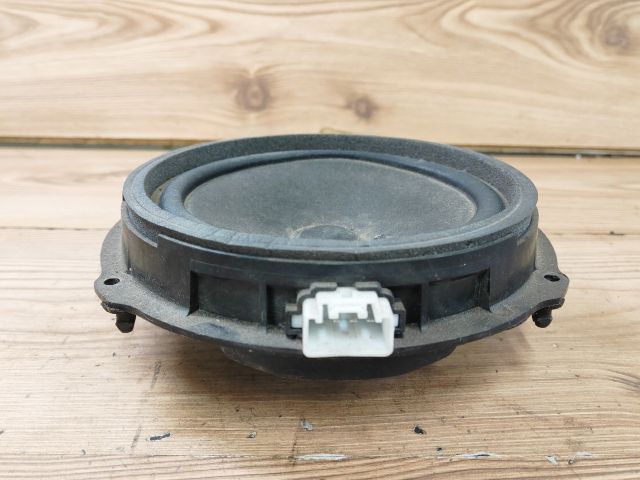 bontott FORD MONDEO IV Jobb hátsó Hangszóró