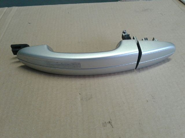 bontott FORD MONDEO IV Jobb hátsó Külső Kilincs