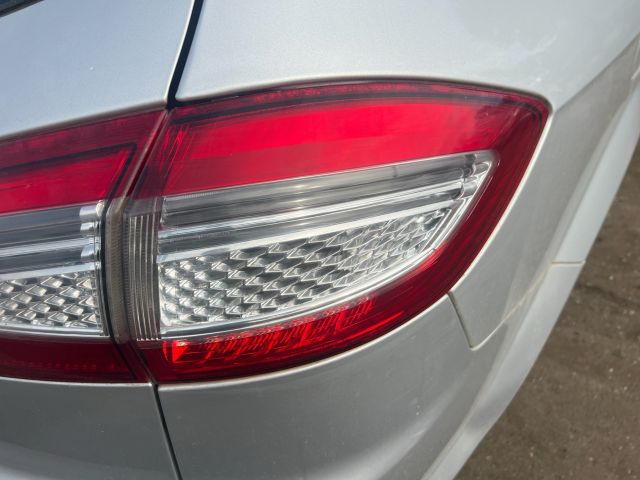 bontott FORD MONDEO IV Jobb Hátsó Lámpa