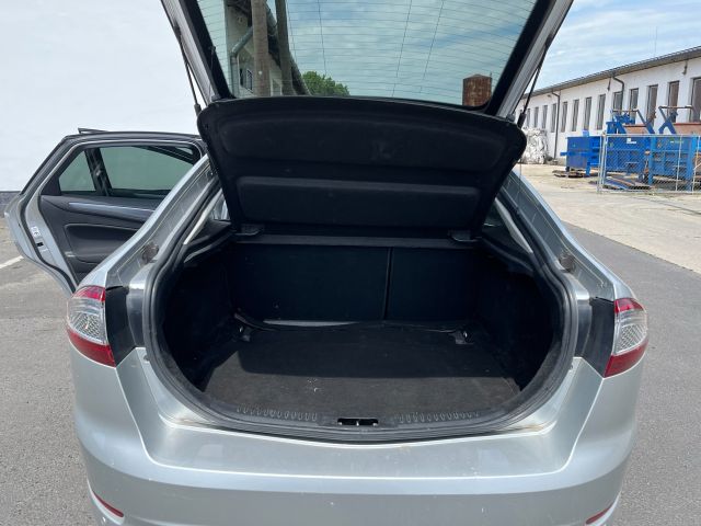 bontott FORD MONDEO IV Jobb hátsó Sárvédő