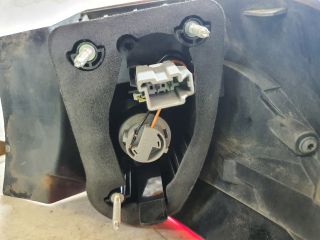 bontott FORD MONDEO IV Jobb Külső Hátsó Lámpa