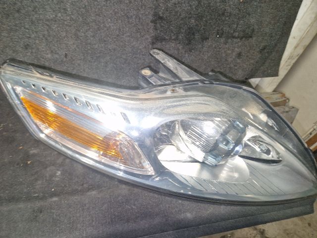 bontott FORD MONDEO IV Jobb Xenon Fényszóró