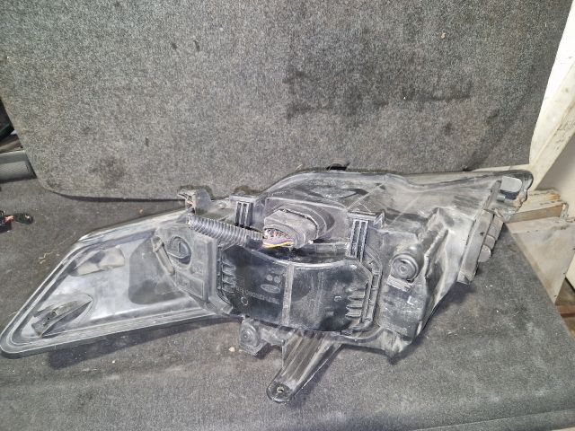 bontott FORD MONDEO IV Jobb Xenon Fényszóró
