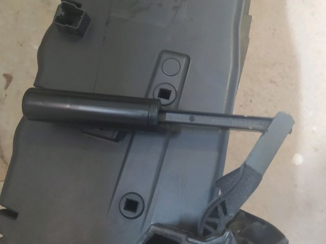 bontott FORD MONDEO IV Kesztyűtartó