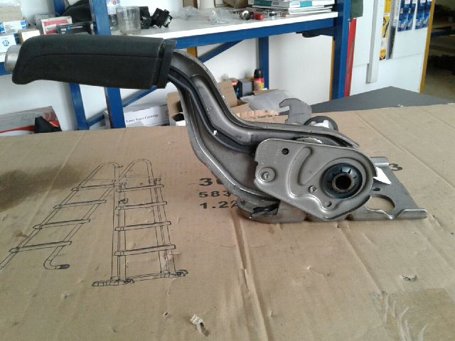 bontott FORD MONDEO IV Kézifék Kar