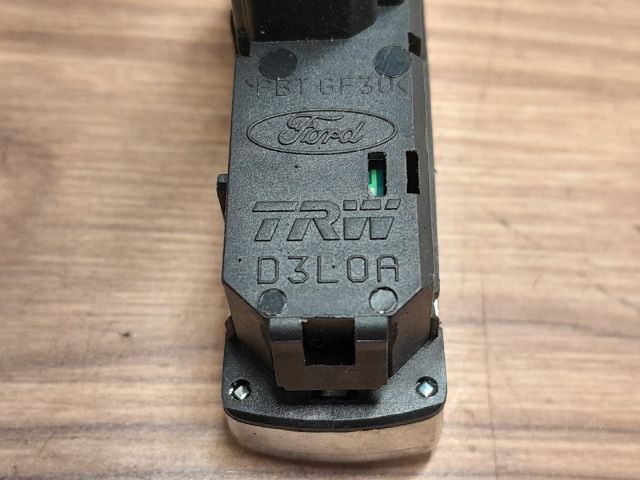 bontott FORD MONDEO IV Kipörgésgátló Kapcsoló