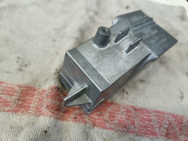 bontott FORD MONDEO IV Kormányzár (Elektromos)