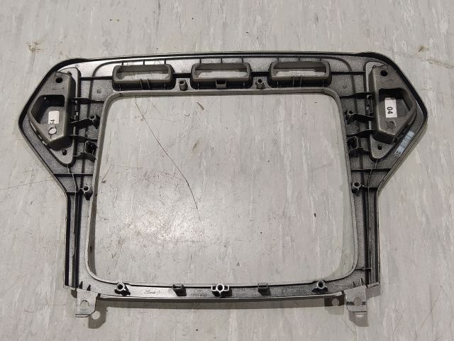 bontott FORD MONDEO IV Középkonzol Keret