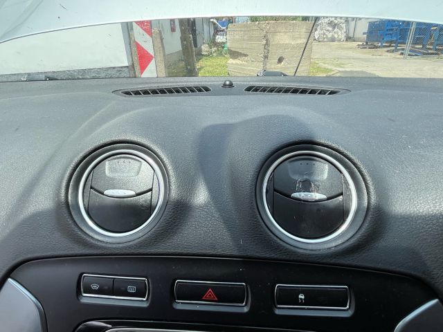 bontott FORD MONDEO IV Középső Jobb Szellőző