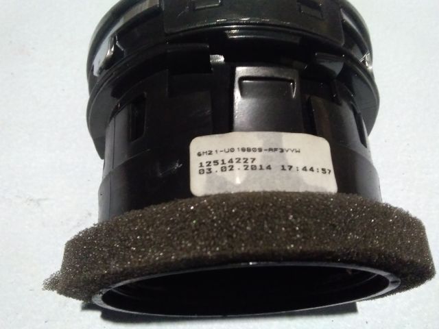 bontott FORD MONDEO IV Középső Szellőző