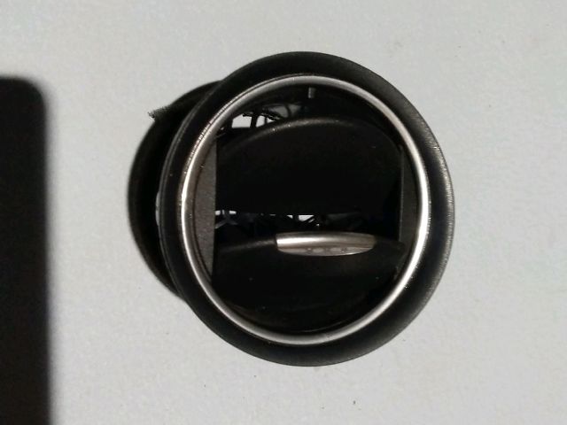 bontott FORD MONDEO IV Középső Szellőző