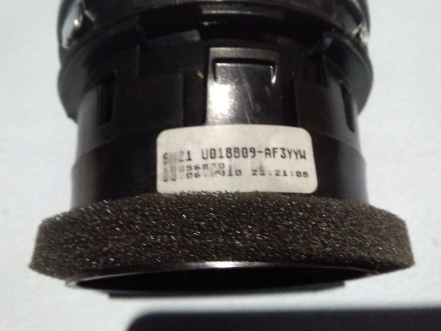 bontott FORD MONDEO IV Középső Szellőző