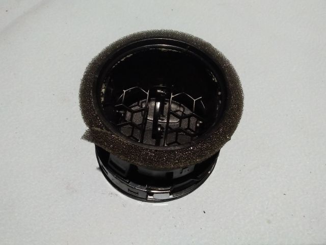 bontott FORD MONDEO IV Középső Szellőző