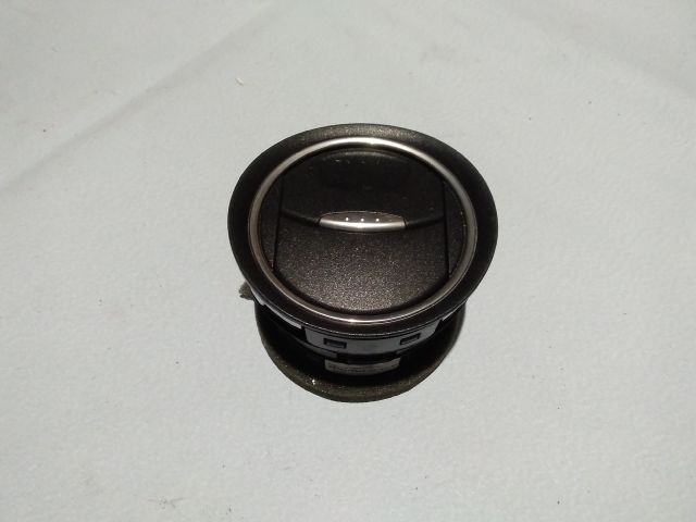 bontott FORD MONDEO IV Középső Szellőző