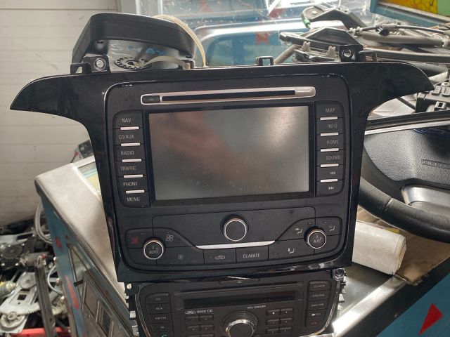 bontott FORD MONDEO IV Navigációs Fejegység