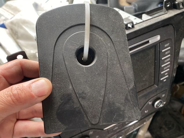 bontott FORD MONDEO IV Navigációs Fejegység