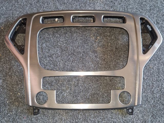 bontott FORD MONDEO IV Rádió / CD Keret