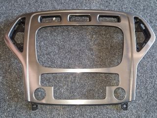 bontott FORD MONDEO IV Rádió / CD Keret