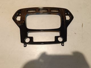 bontott FORD MONDEO IV Rádió / CD Keret