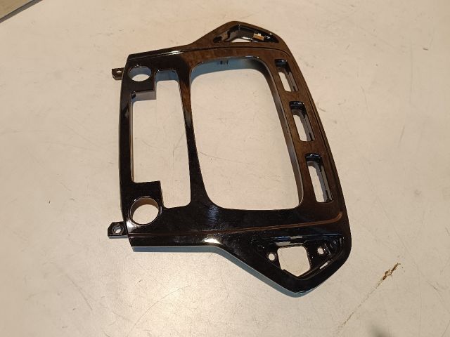 bontott FORD MONDEO IV Rádió / CD Keret