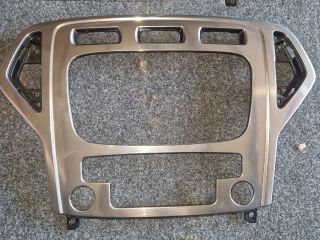 bontott FORD MONDEO IV Rádió / CD Keret