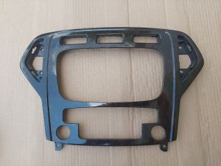 bontott FORD MONDEO IV Rádió / CD Keret