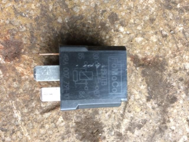 bontott FORD MONDEO IV Relé