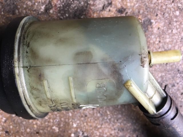 bontott FORD MONDEO IV Szervóolaj Tartály