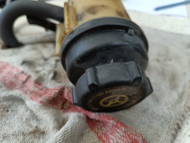 bontott FORD MONDEO IV Szervóolaj Tartály