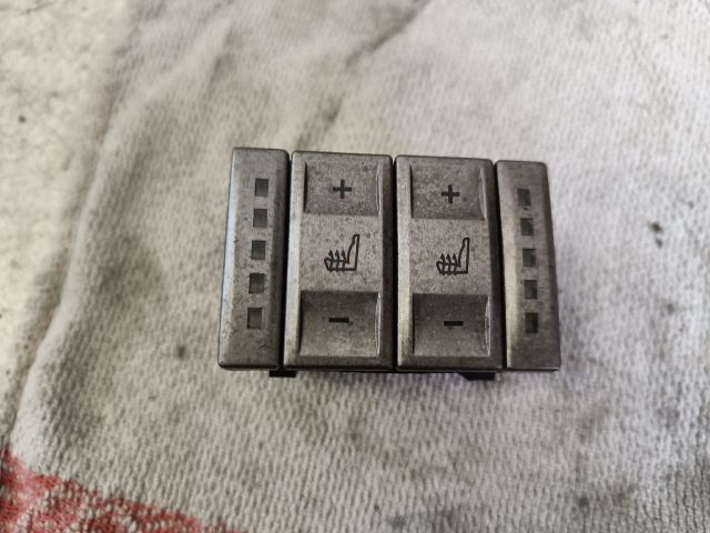 bontott FORD MONDEO IV Ülésfűtés Kapcsoló Pár