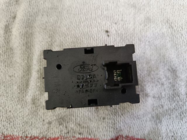 bontott FORD MONDEO IV Ülésfűtés Kapcsoló Pár