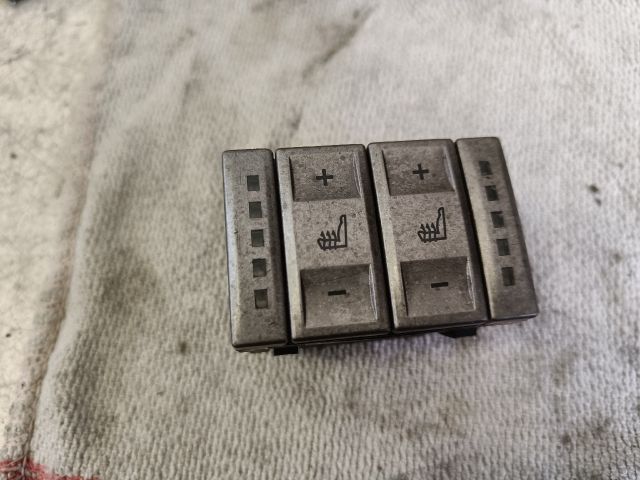 bontott FORD MONDEO IV Ülésfűtés Kapcsoló Pár