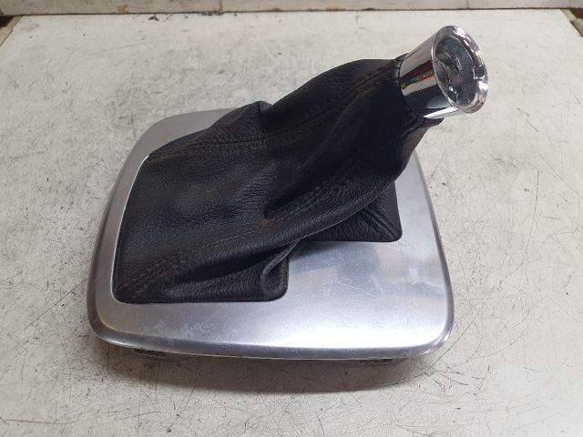 bontott FORD MONDEO IV Váltószoknya Rögzítő Keret