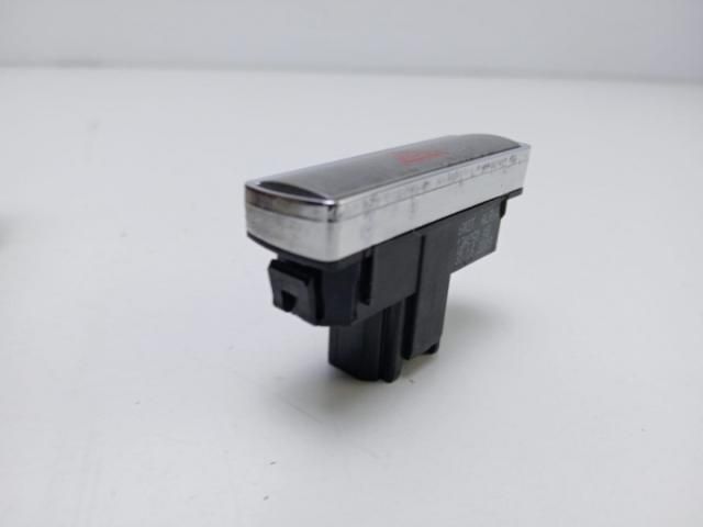 bontott FORD MONDEO IV Vészvillogó Kapcsoló