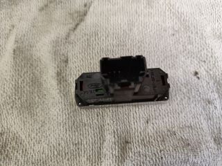 bontott FORD MONDEO IV Vészvillogó Kapcsoló