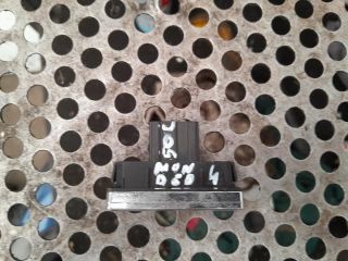 bontott FORD MONDEO IV Vészvillogó Kapcsoló