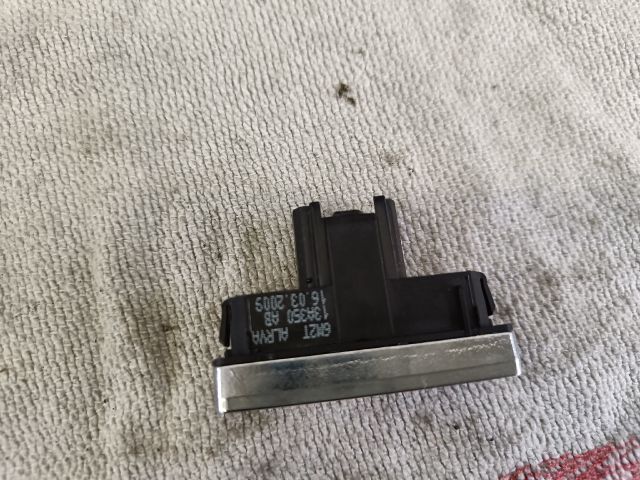 bontott FORD MONDEO IV Vészvillogó Kapcsoló