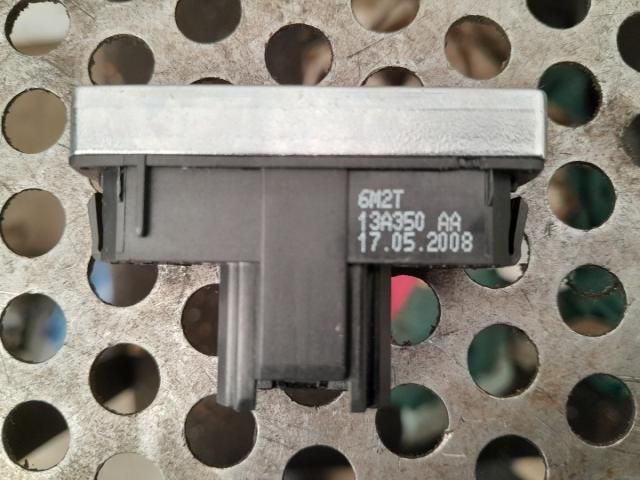 bontott FORD MONDEO IV Vészvillogó Kapcsoló