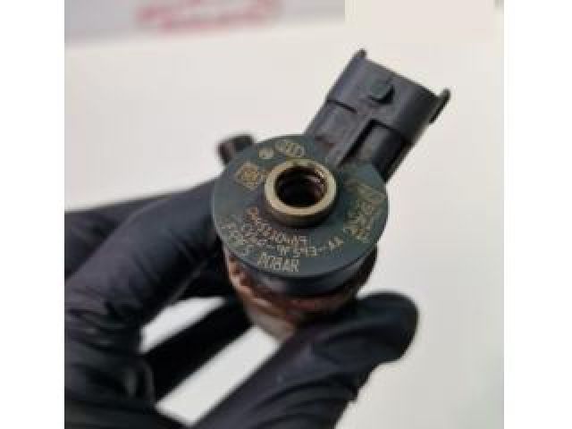 bontott FORD MONDEO V Porlasztó (1 db)