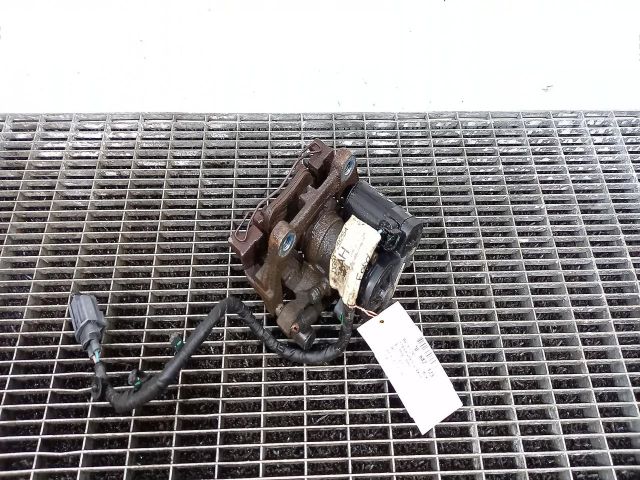 bontott FORD MONDEO V Bal hátsó Féknyereg Munkahengerrel