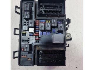 bontott FORD MONDEO V Biztosítéktábla Motortér